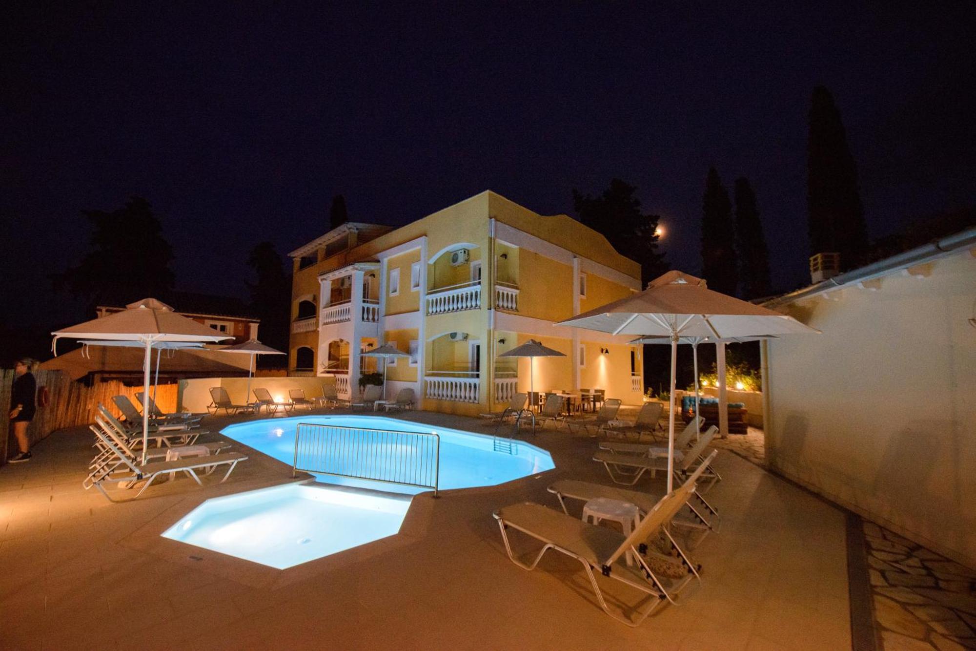 Hotel apartamentowy Saint Spiridon 3*