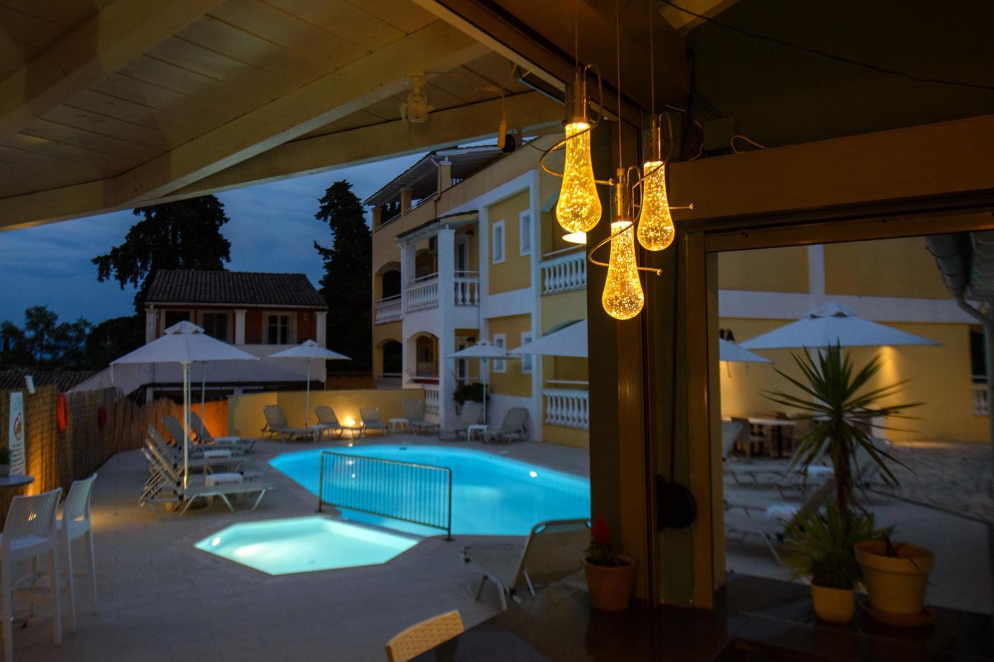 Hotel apartamentowy Saint Spiridon